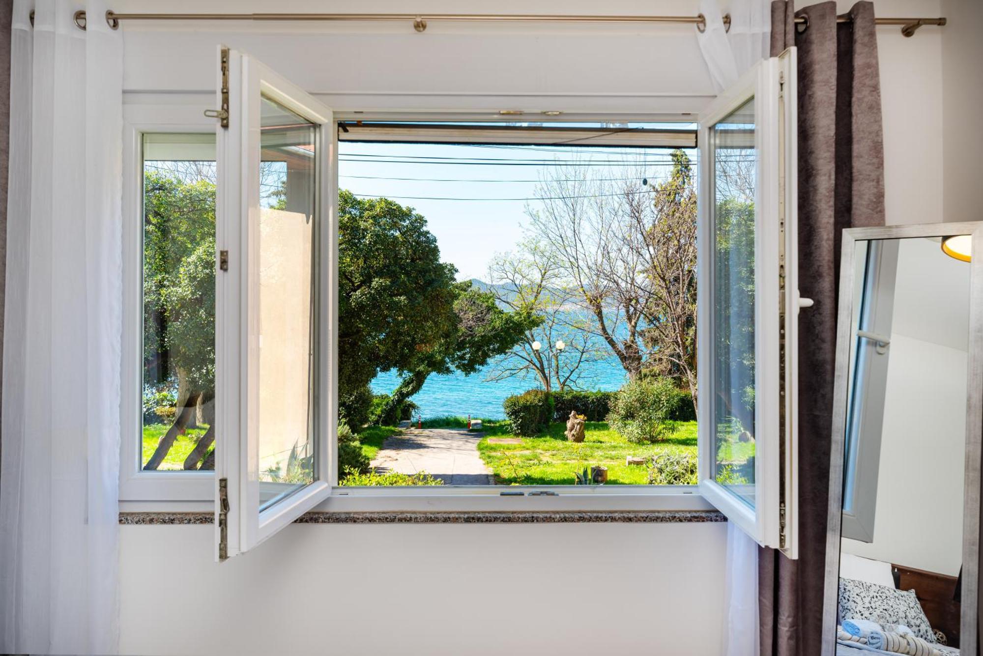 Kolovare Garden Oasis - First Row By Sea Διαμέρισμα Ζαντάρ Εξωτερικό φωτογραφία